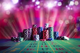 Bàn Baccarat Live Dealer kinh 79 đang phát sóng trực tuyến với dealer thật